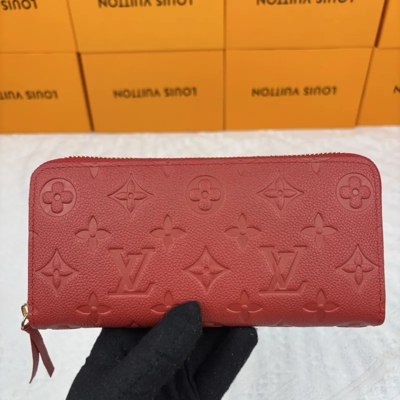 LV Wallets-389