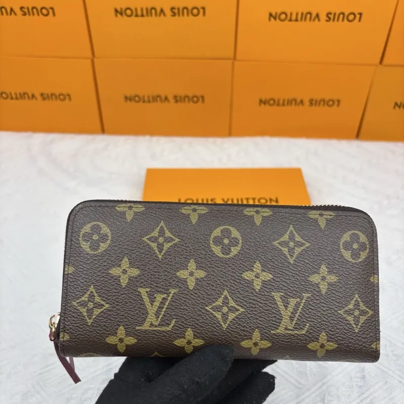 LV Wallets-404