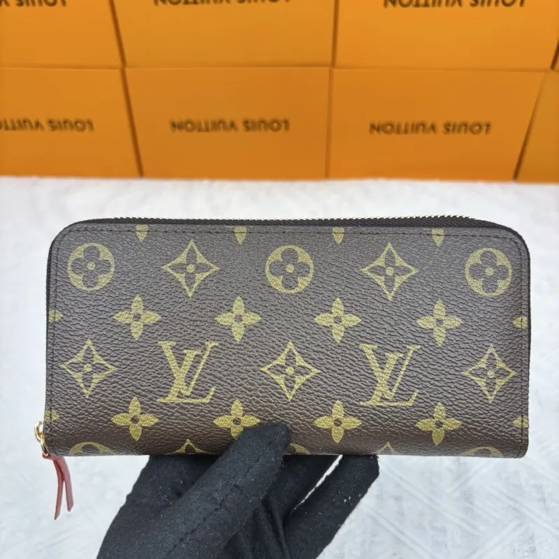 LV Wallets-407