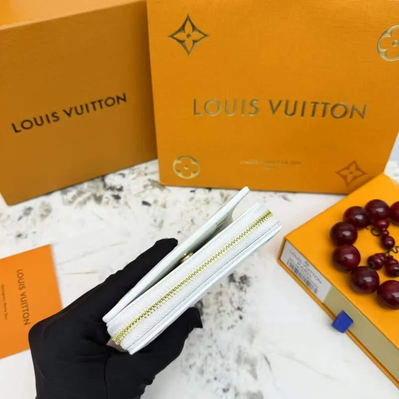 LV Wallets-415 - Image 5