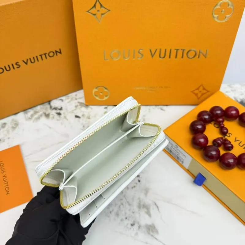 LV Wallets-415 - Image 9