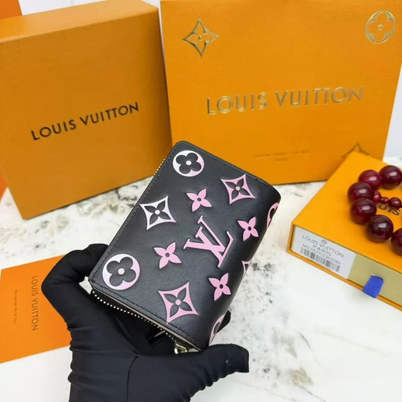 LV Wallets-416 - Image 3
