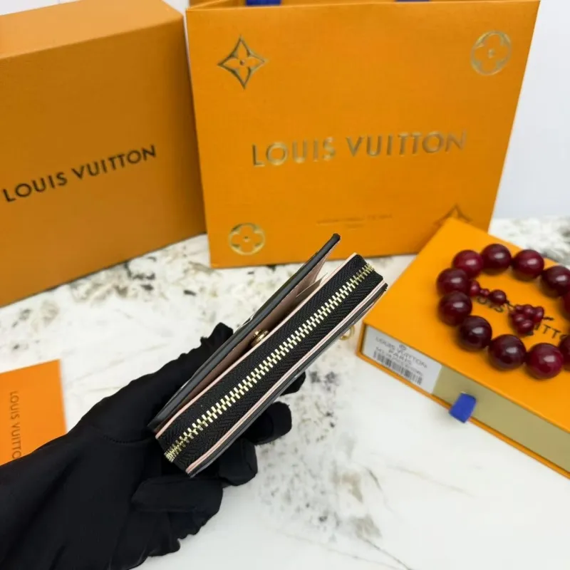 LV Wallets-416 - Image 9