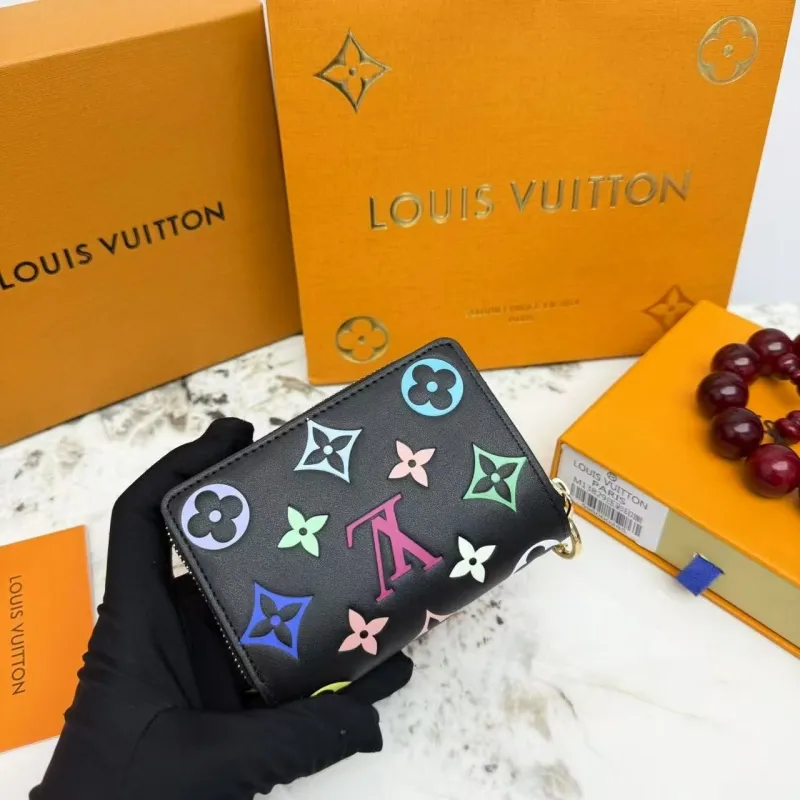 LV Wallets-417 - Image 4