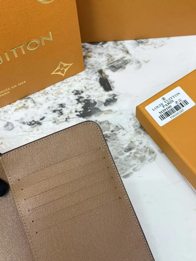 LV Wallets-418 - Image 9