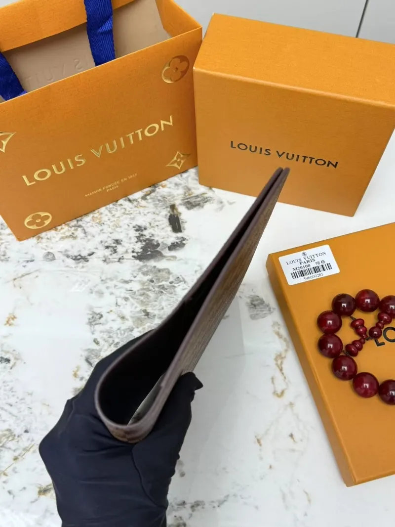 LV Wallets-419 - Image 4