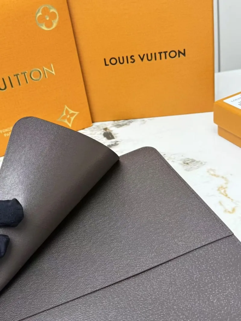 LV Wallets-419 - Image 8