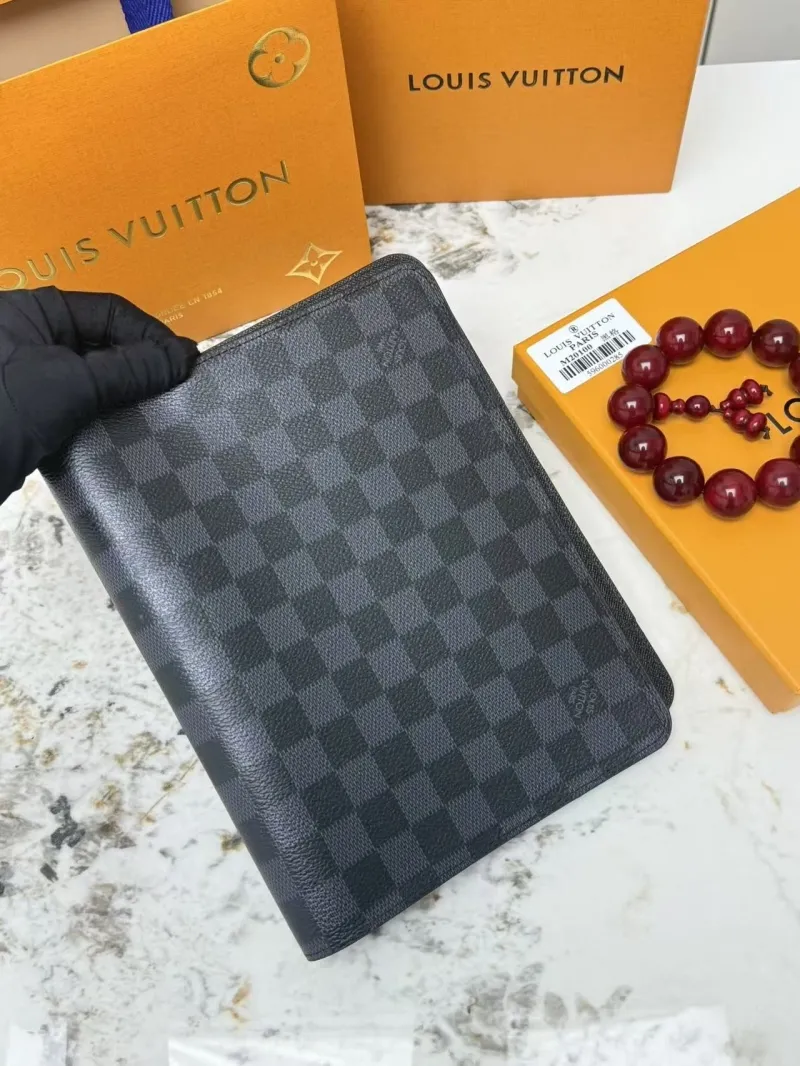 LV Wallets-420