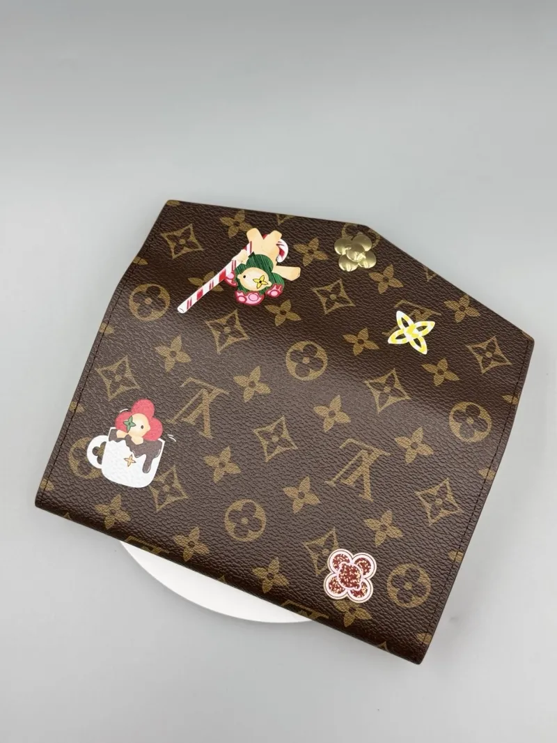 LV Wallets-422 - Image 3