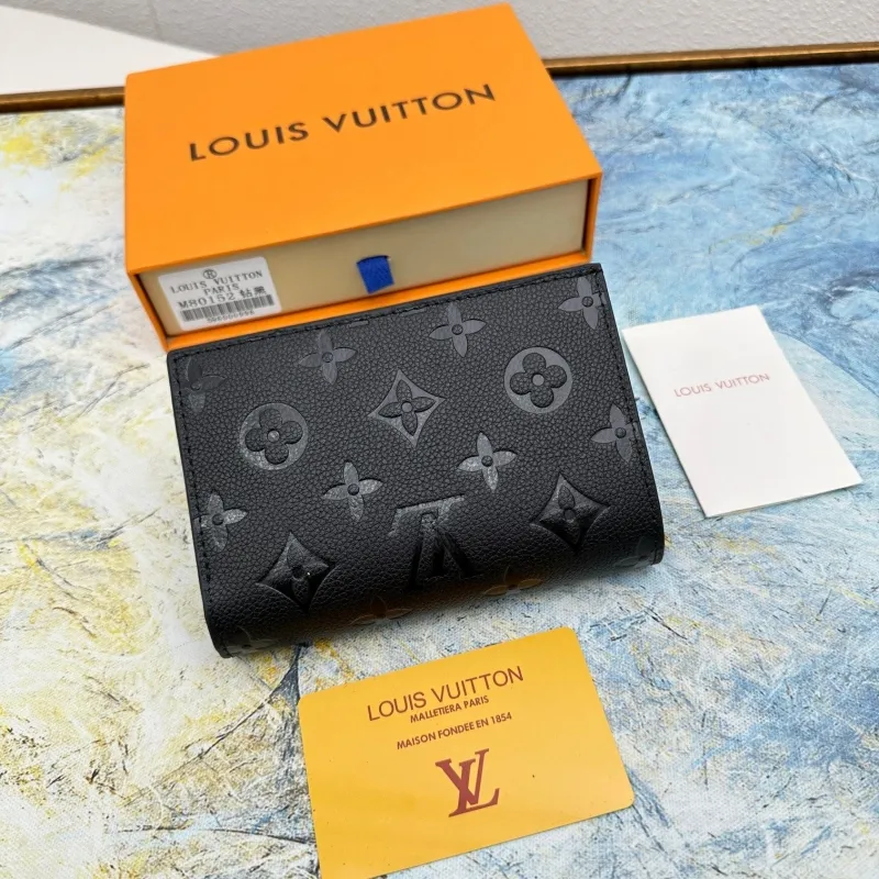 LV Wallets-427