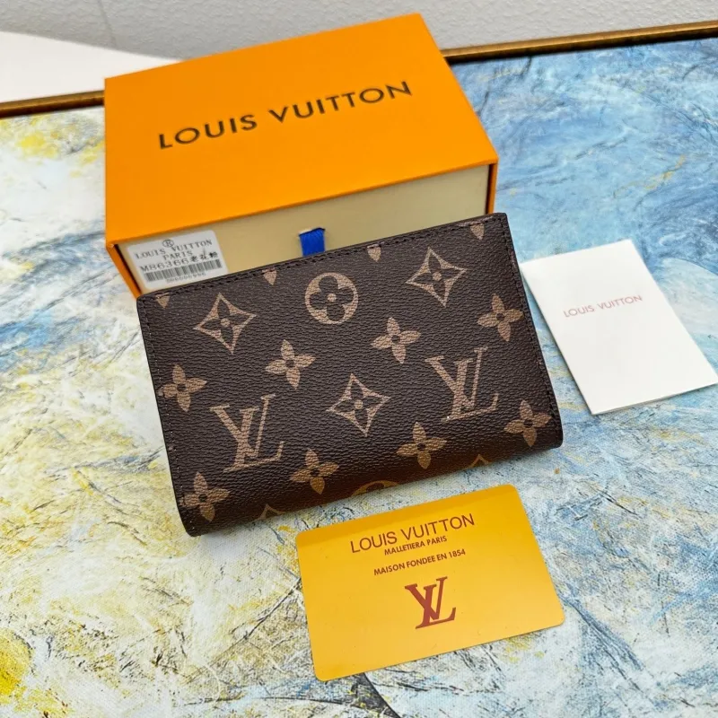 LV Wallets-428 - Image 3
