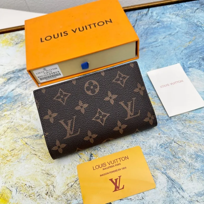LV Wallets-429