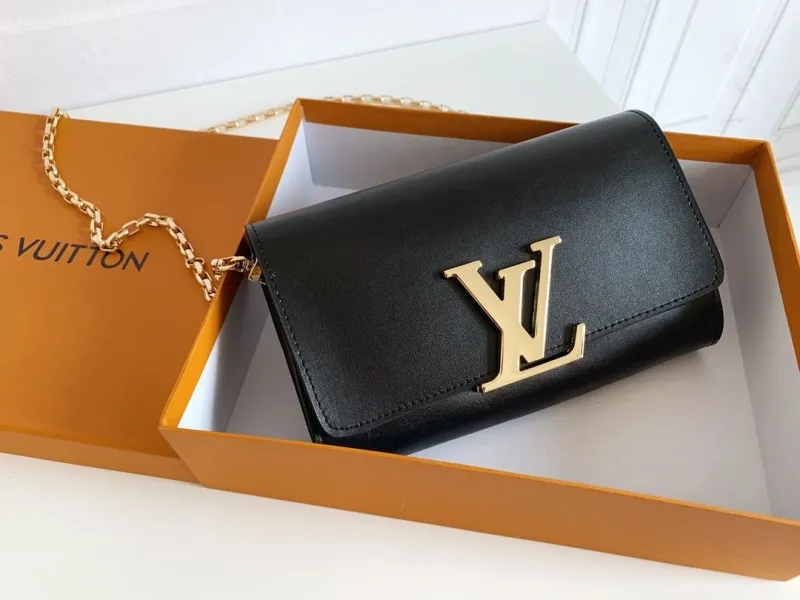 LV Wallets-445