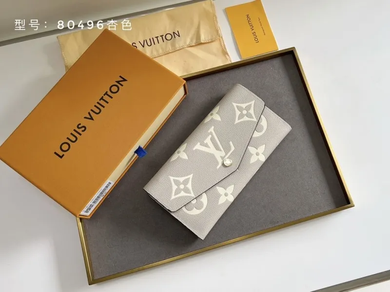 LV Wallets-447