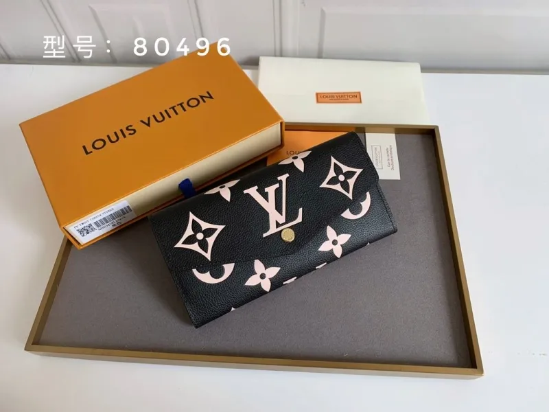 LV Wallets-449