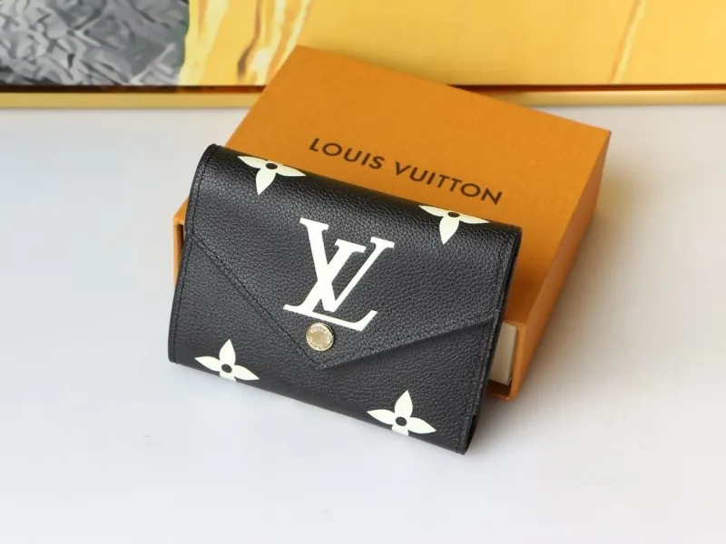 LV Wallets-454