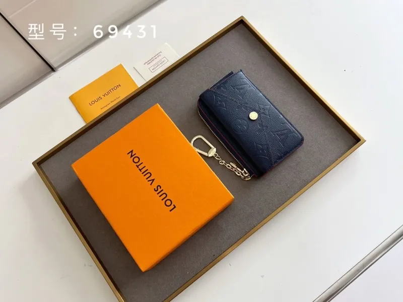 LV Wallets-457