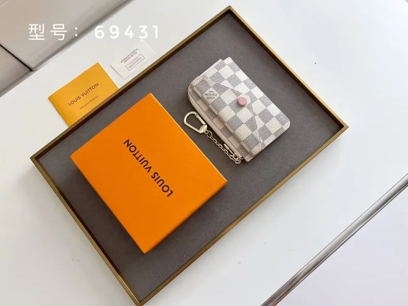 LV Wallets-460