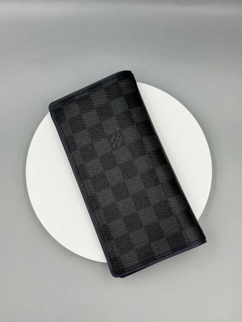 LV Wallets-464