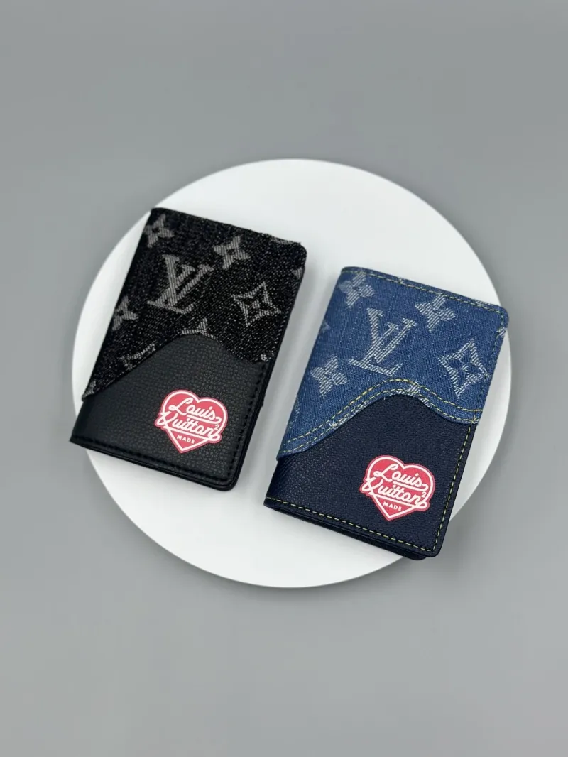 LV Wallets-465