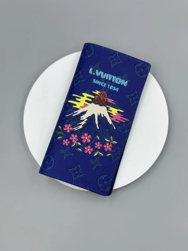 LV Wallets-479
