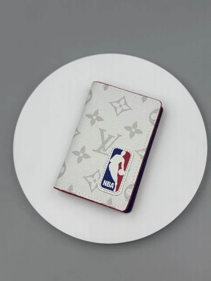 LV Wallets-484