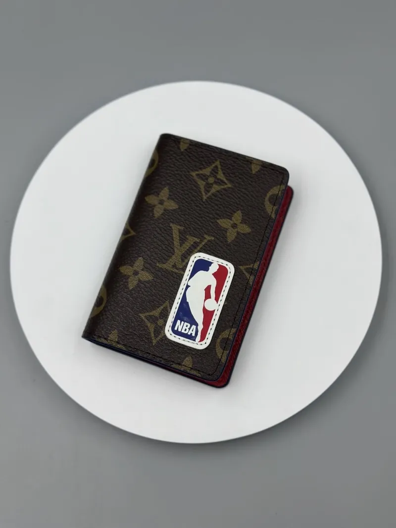 LV Wallets-487