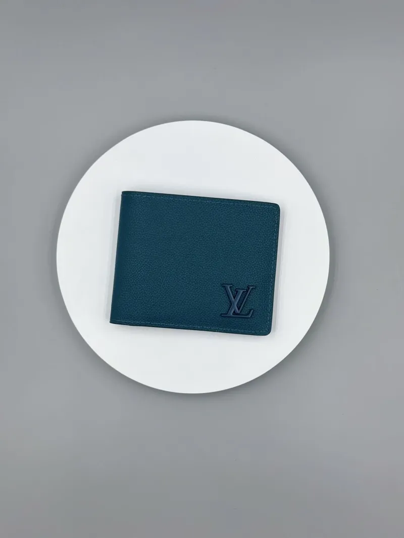 LV Wallets-498