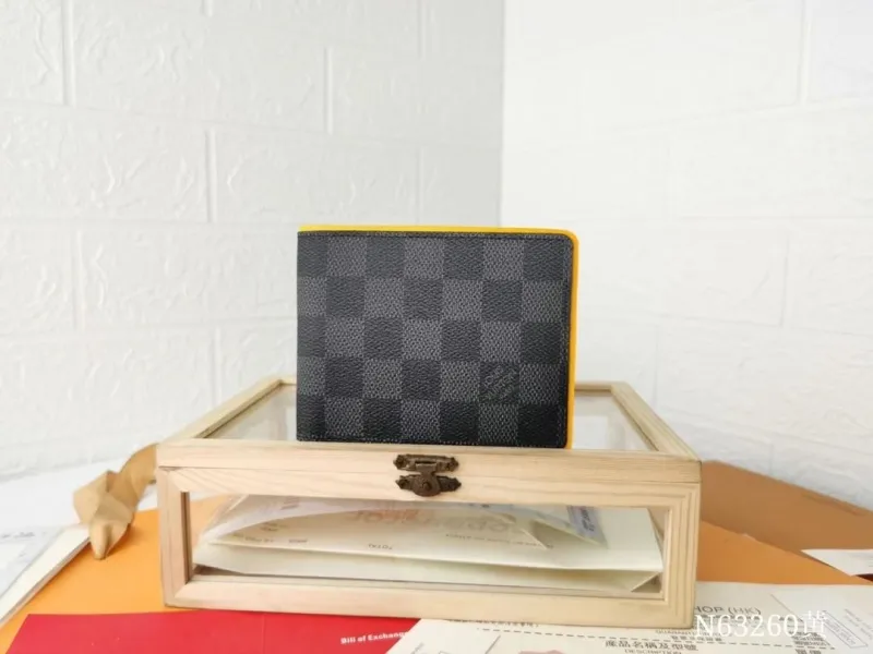 LV Wallets-501