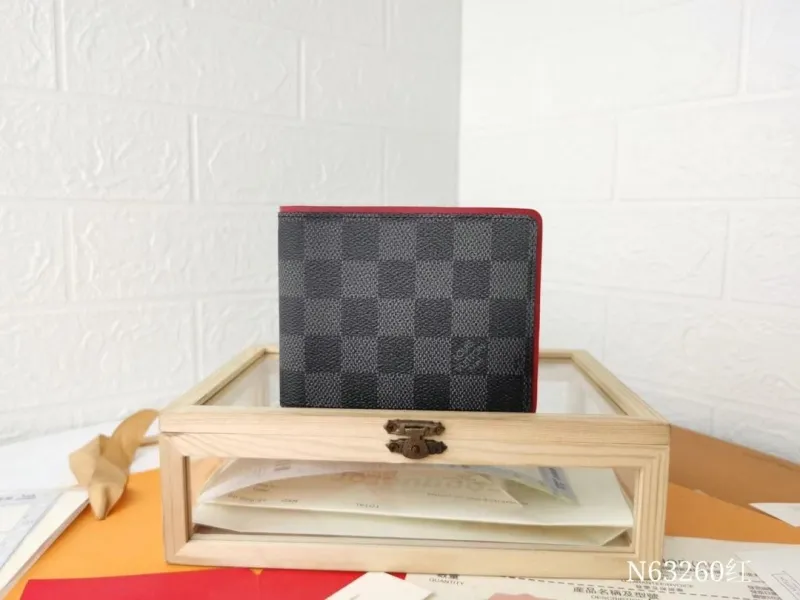 LV Wallets-502