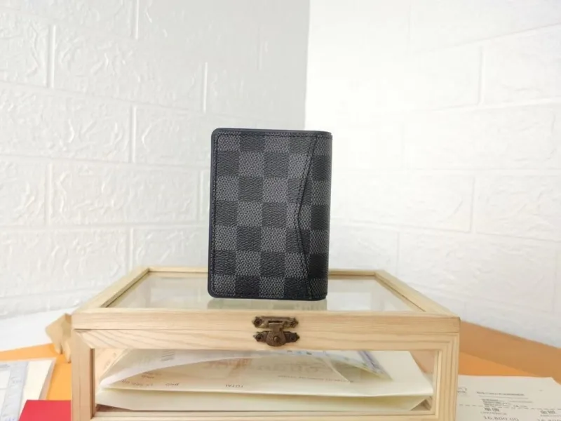 LV Wallets-509