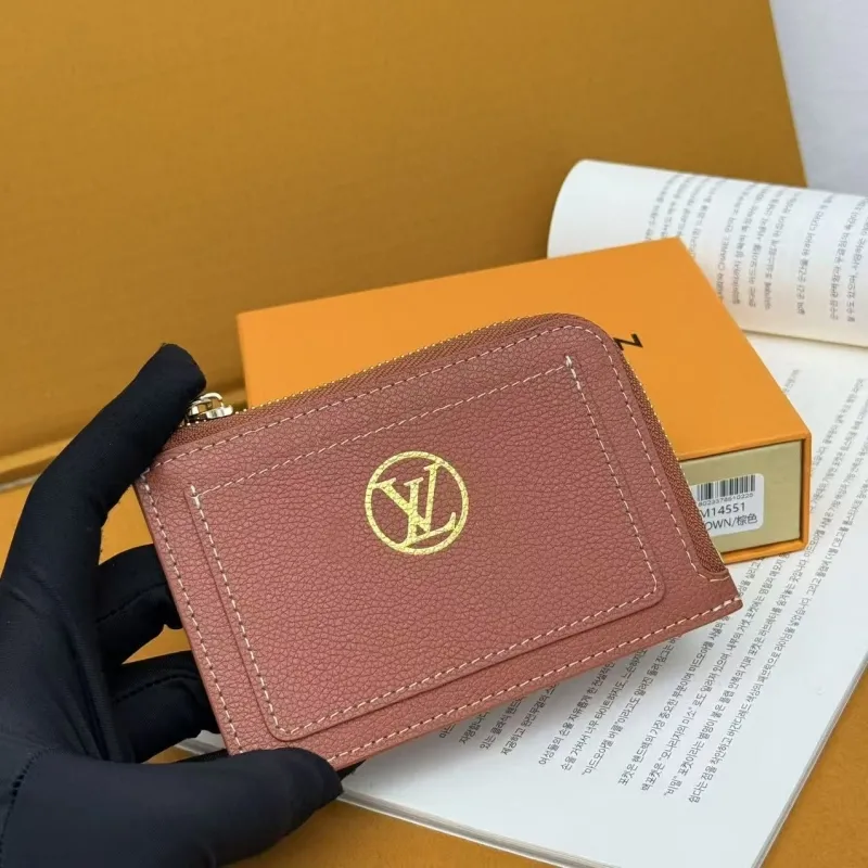 Alternative view of LV Wallets-512