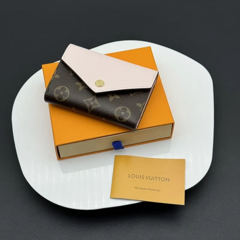 LV Wallets-515
