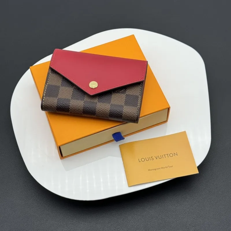 LV Wallets-517
