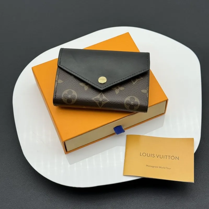 LV Wallets-518