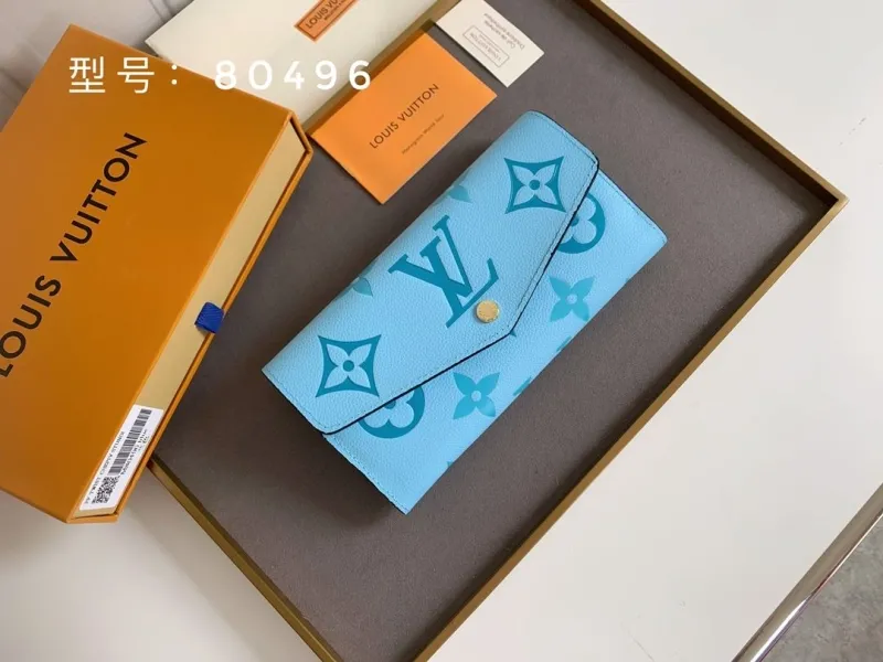 LV Wallets-519