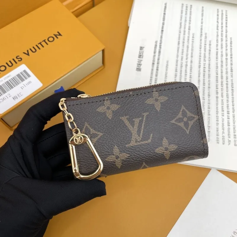 LV Wallets-527