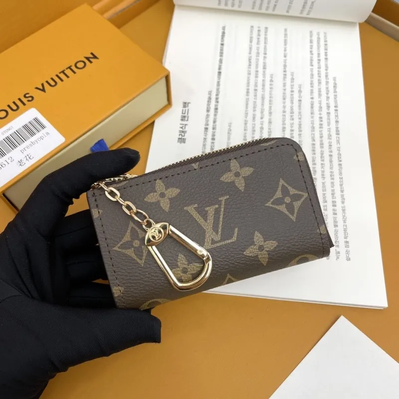LV Wallets-529