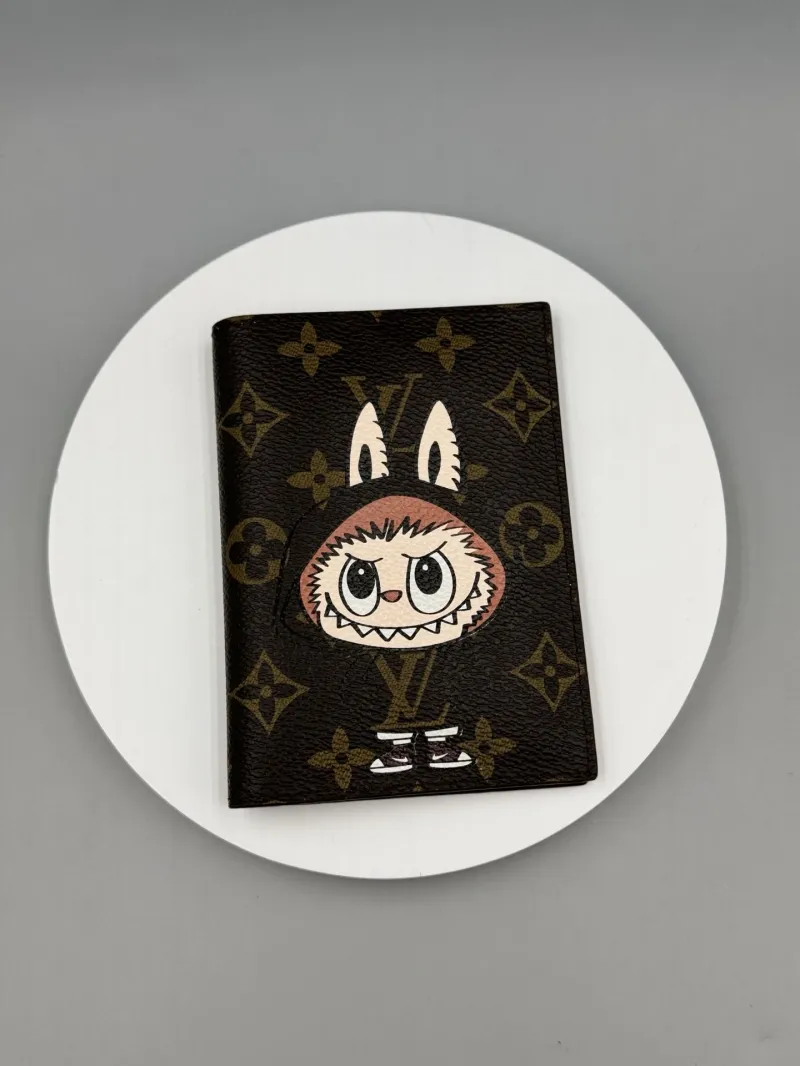 LV Wallets-530