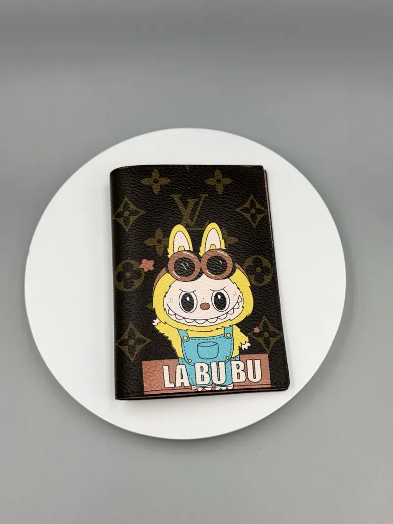 LV Wallets-531