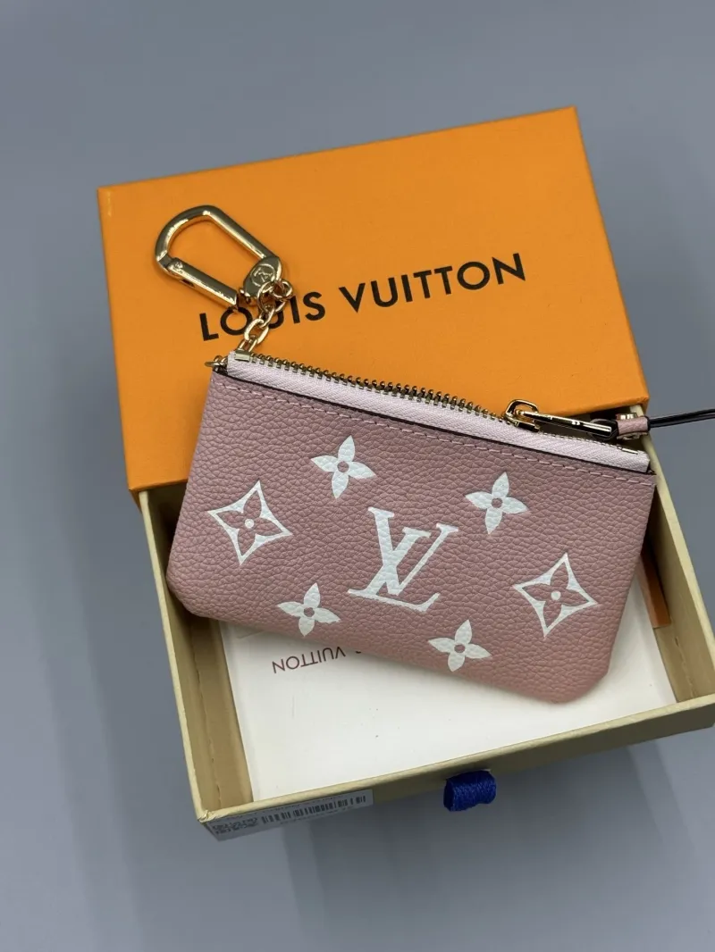 LV Wallets-576