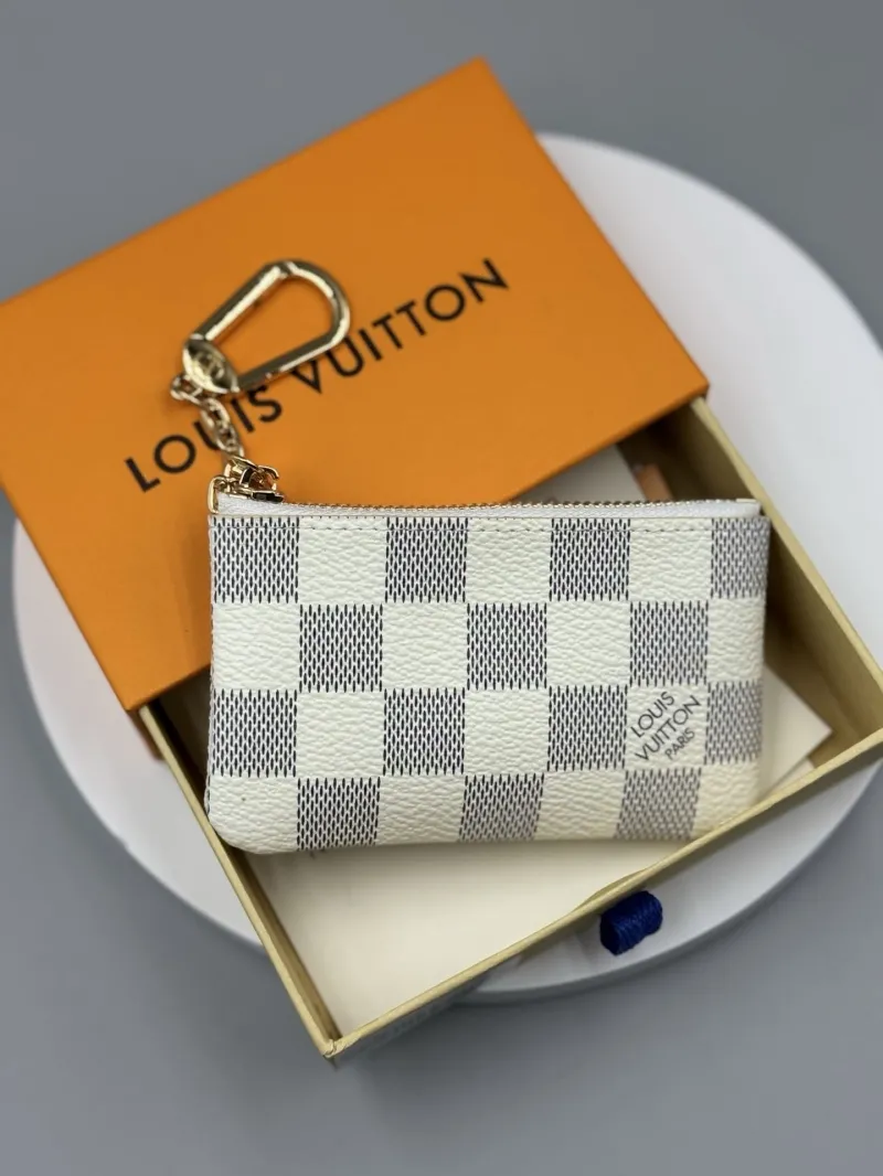 LV Wallets-580