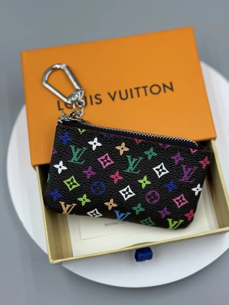 LV Wallets-584