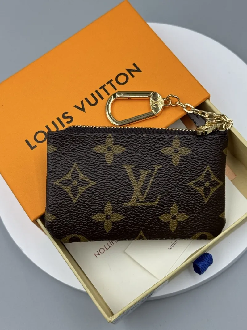LV Wallets-591