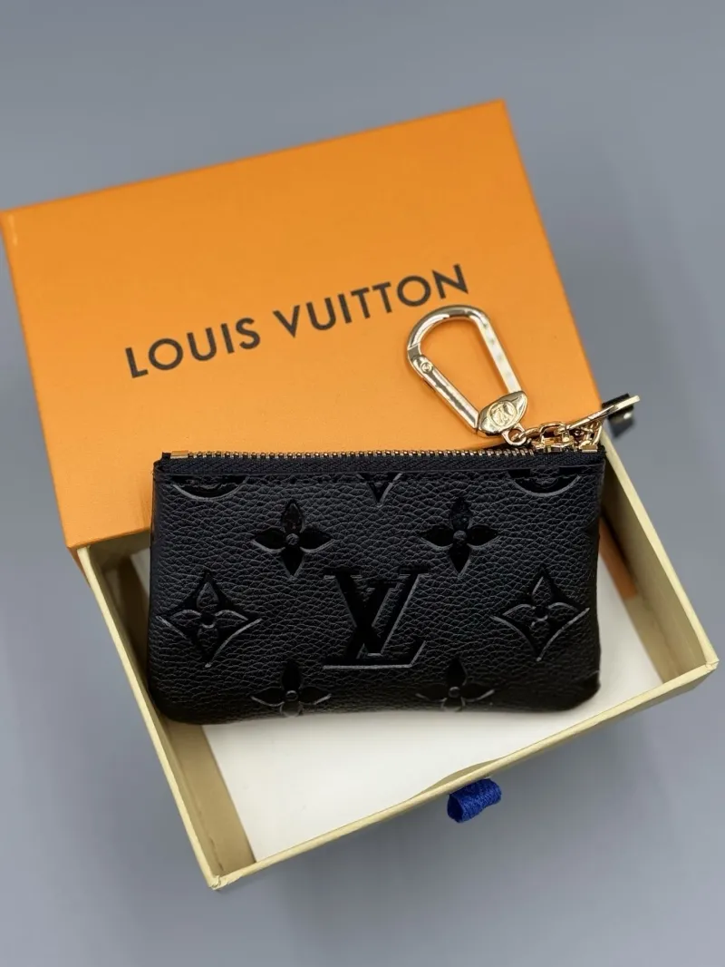LV Wallets-594