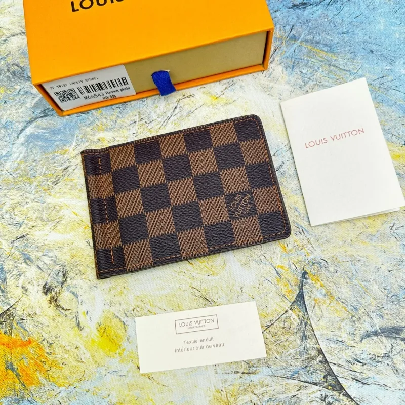 LV Wallets-607