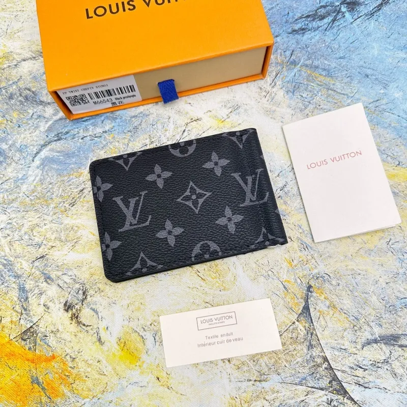 Alternative view of LV Wallets-608