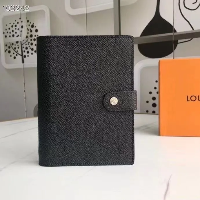 LV Wallets-613