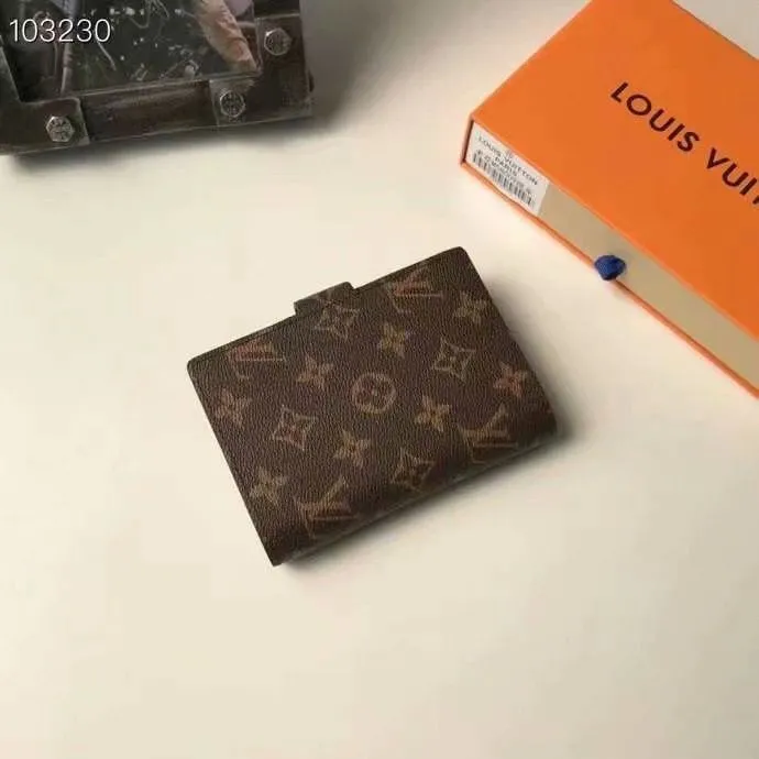LV Wallets-625