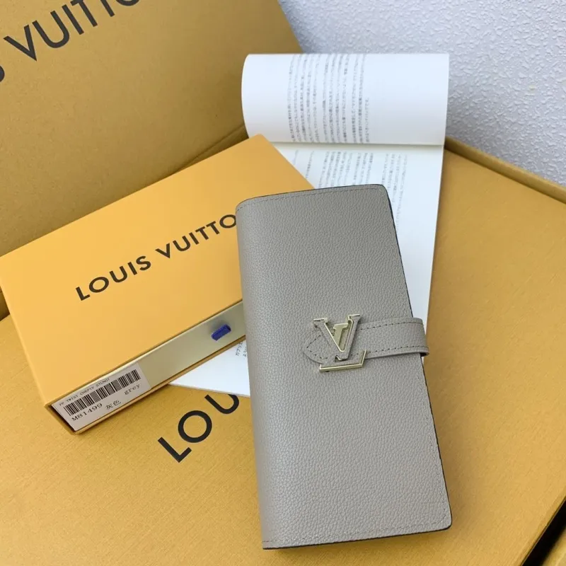 LV Wallets-633
